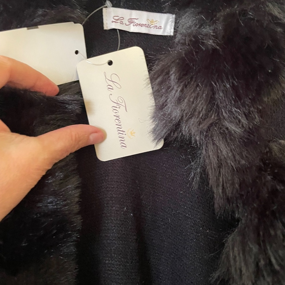 LA FIORENTINA Faux Fur Ruana - Picture 4 of 9